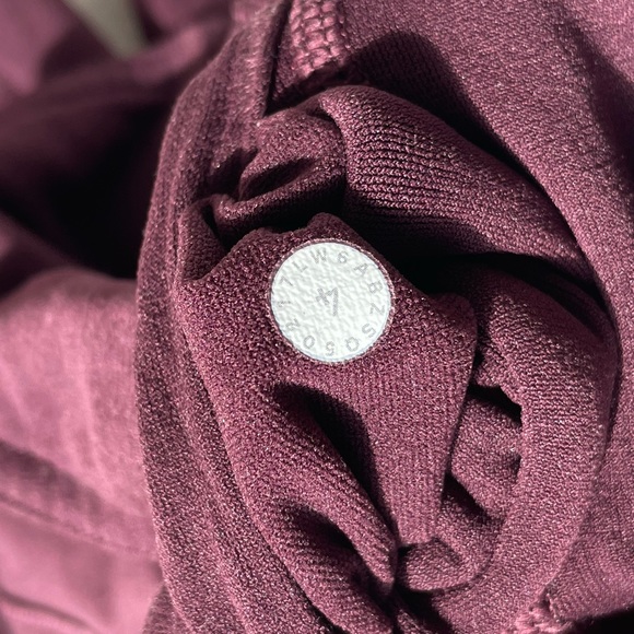 Lululemon Capri Leggings - 4 - Picture 4 of 4